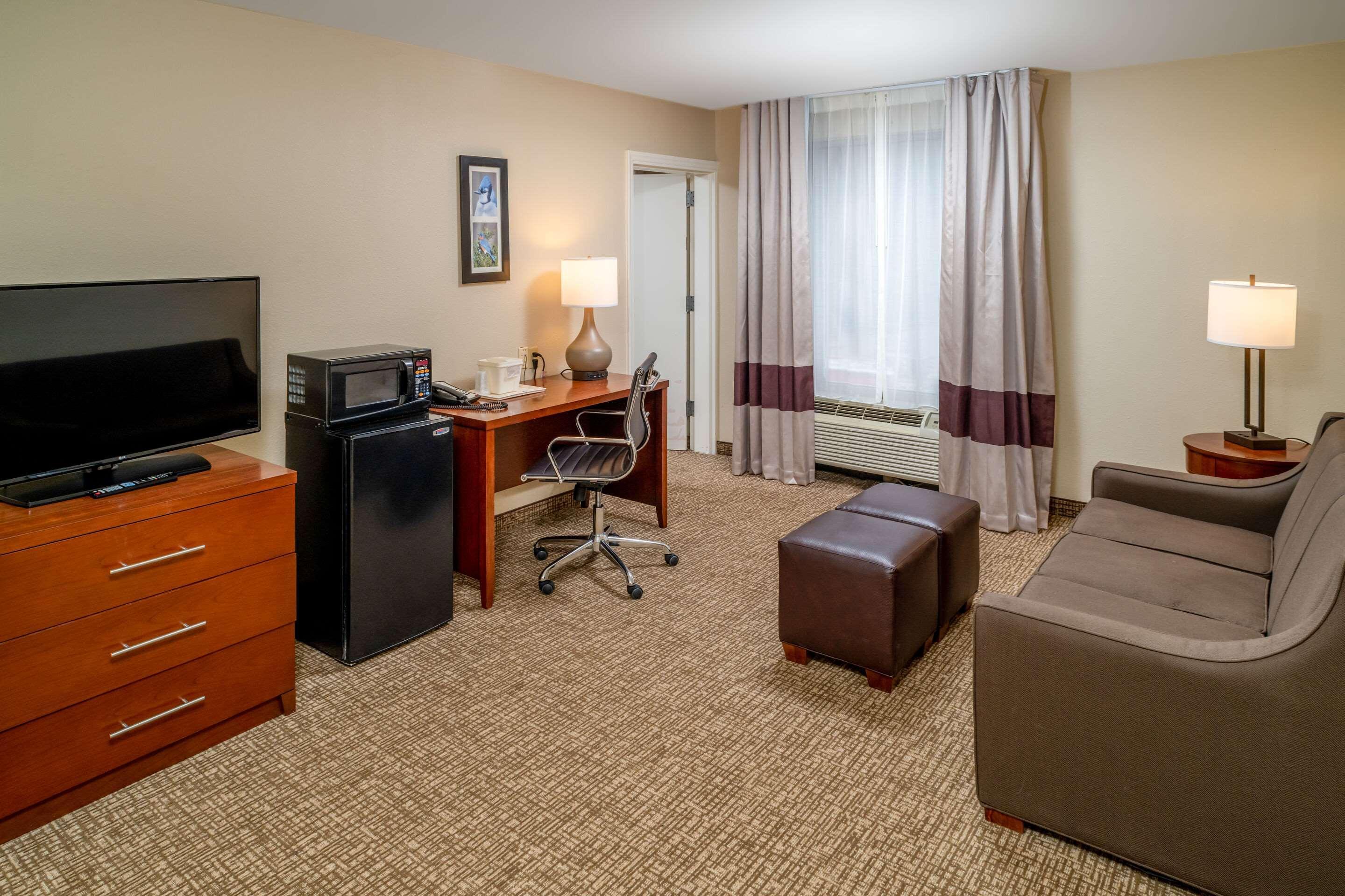 Comfort Inn & Suites Grundy Exterior photo