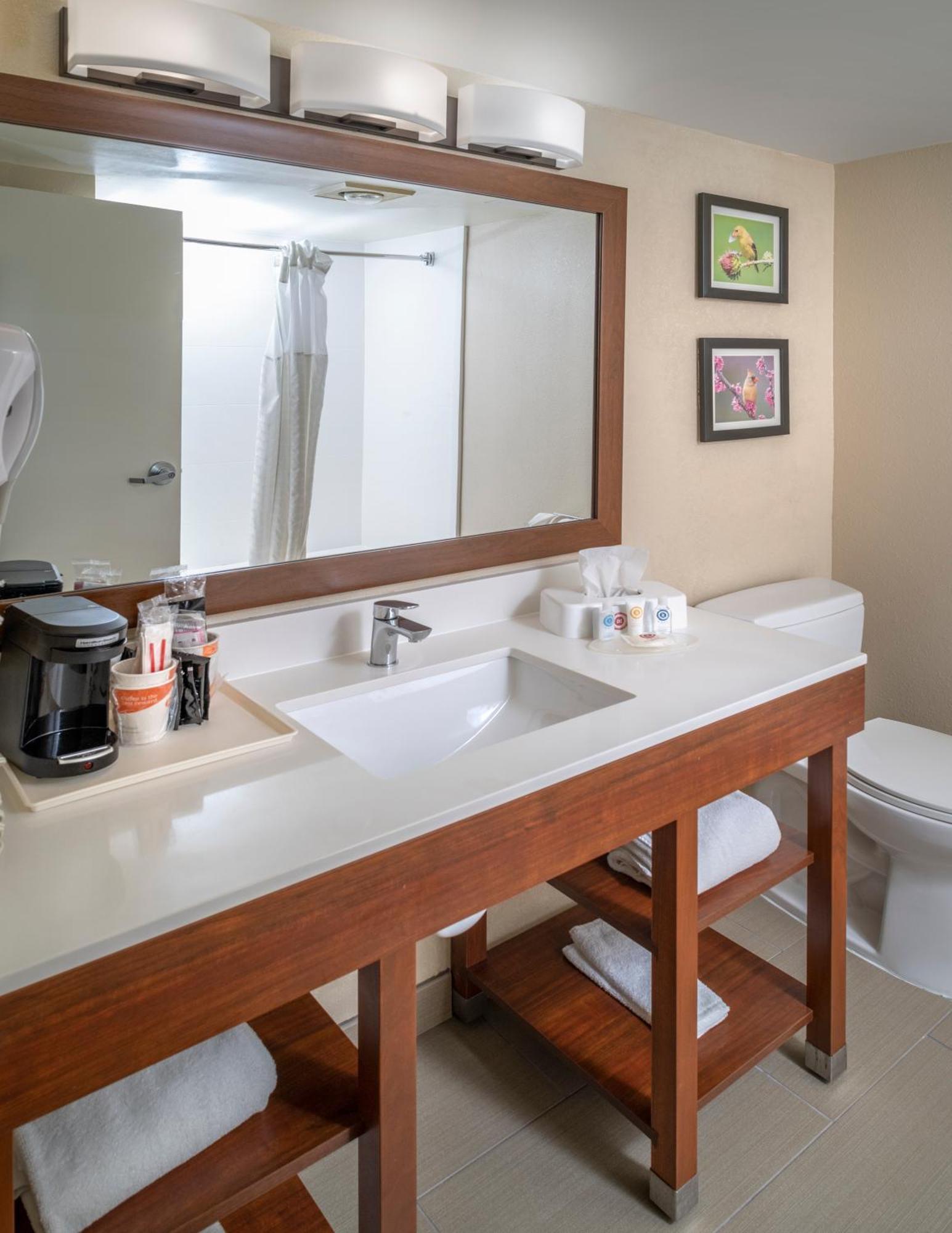 Comfort Inn & Suites Grundy Room photo