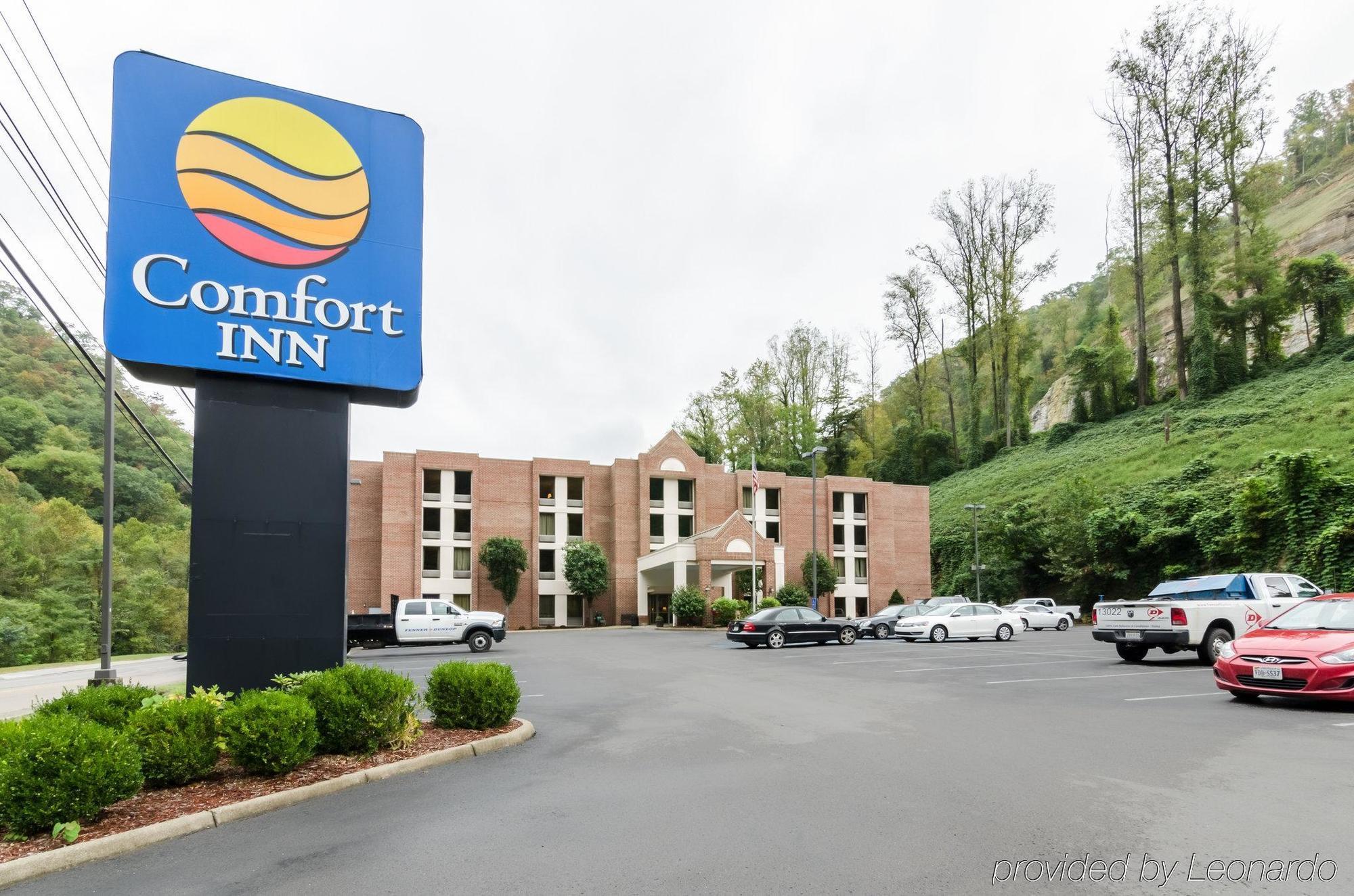 Comfort Inn & Suites Grundy Exterior photo